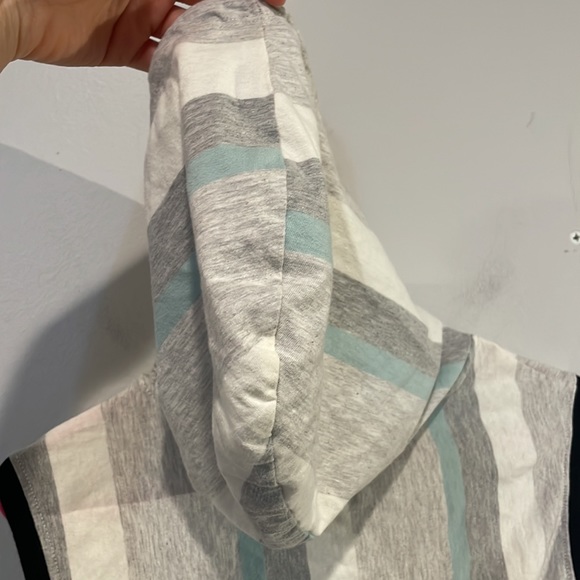 Vox Populi Sleevless "Unbothered" Hoodie in Sz - X-Large - Picture 3 of 11